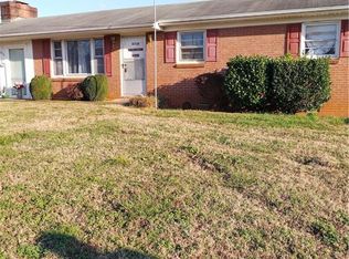 2816 20th Street Ln NE, Hickory, NC 28601