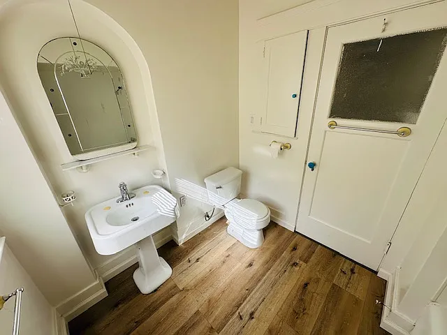 1299 N Linden Ave — Photo 14