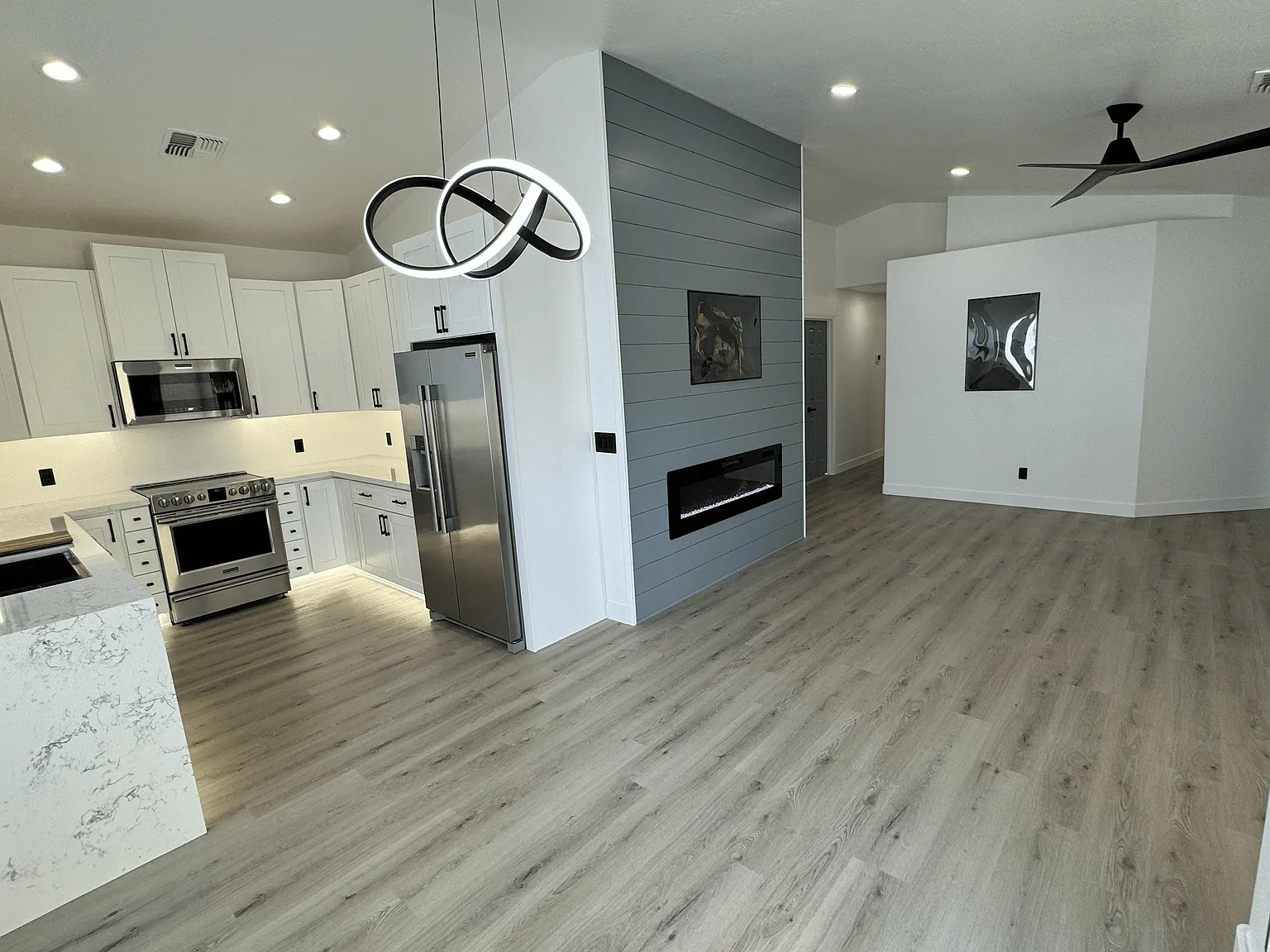 3 bed, 1211 sqft, $2,400 — Photo 4