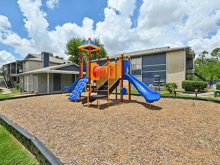 Pine Creek Apartments — Photo 69