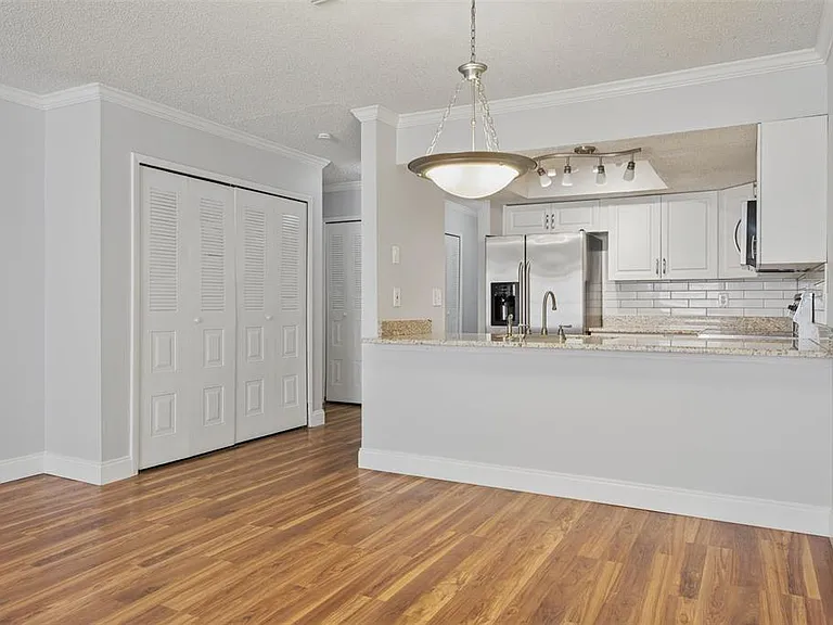 10307 Councils Way — Photo 15