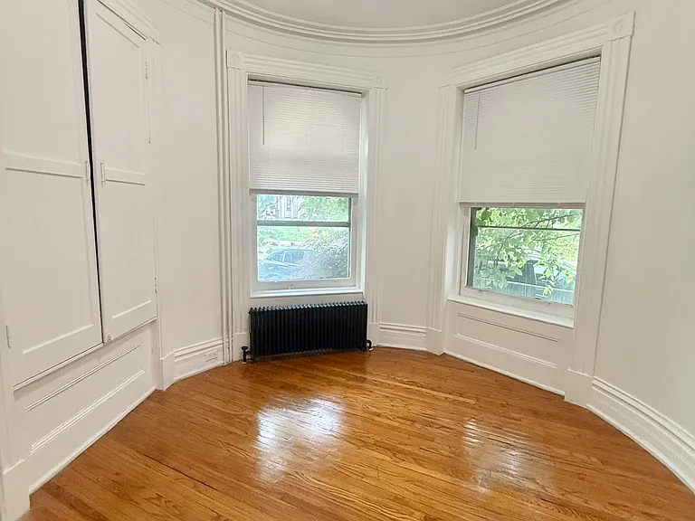 143 2nd Ave #1F — Photo 6