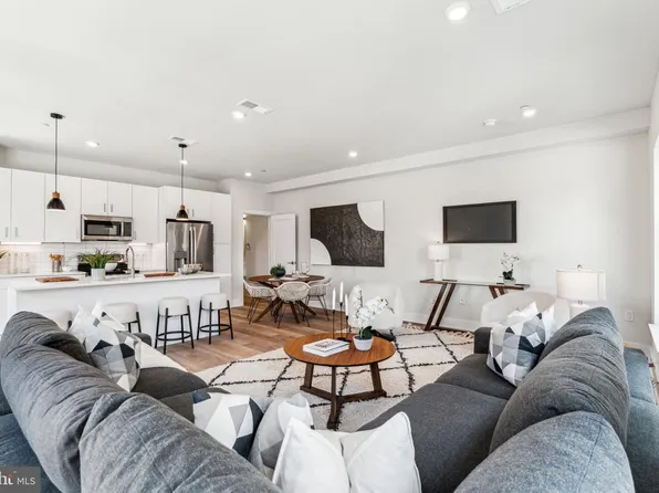 3434 W Westmoreland St, Philadelphia, PA 19129