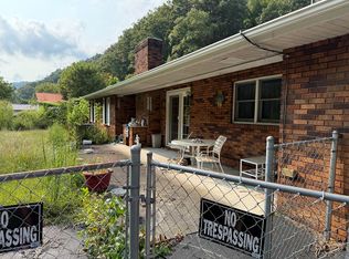 1287 Turnbull Rd, Grundy, VA 24614