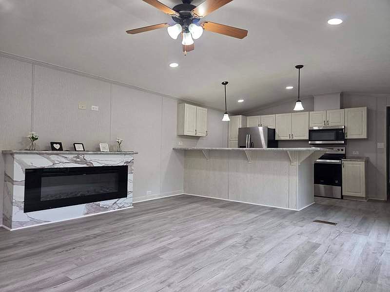 1st image of 200 Whittington Dr #31