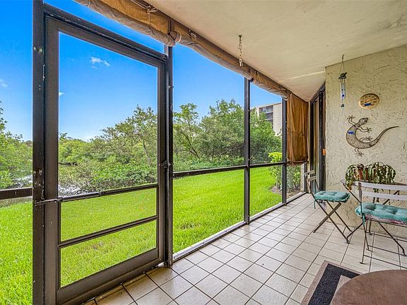 5th image of 900 COVE CAY DRIVE #1F