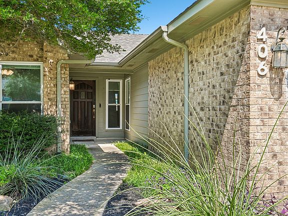 3rd image of 406 Dillard Ln