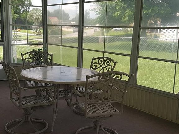 5th image of 9283 Scepter Ave
