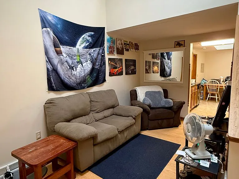 11 Clinton Ave — Photo 6