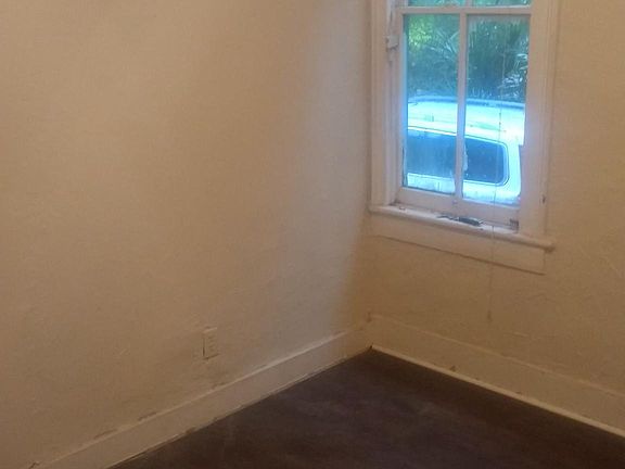 3rd image of 260 Saint George St APT 4