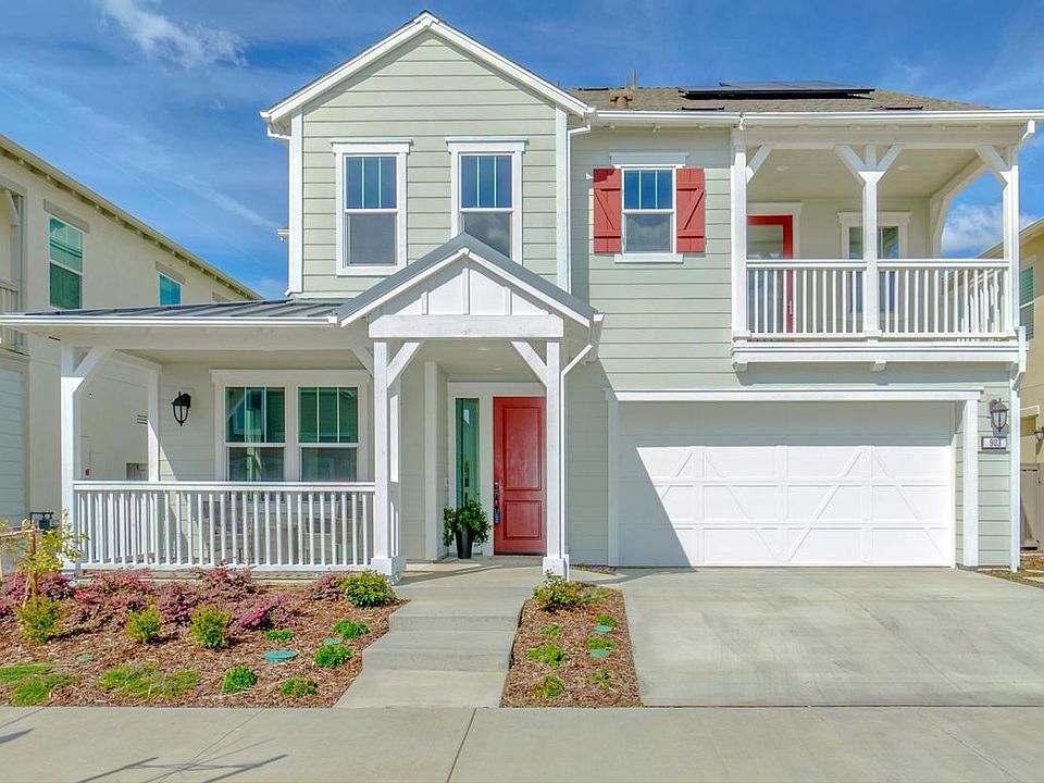 1st image of 903 Sparks Ln