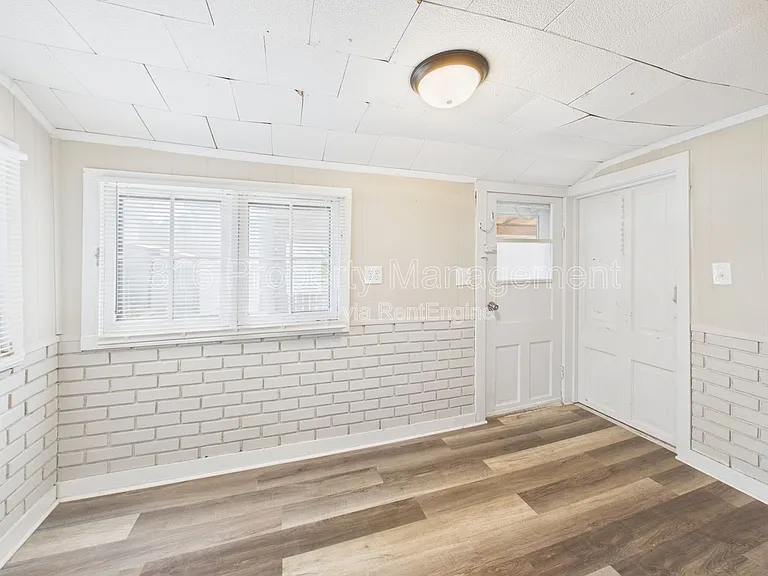 1222 S 40th St — Photo 12
