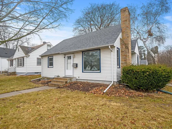 2773 Zenith Ave N, Robbinsdale, MN 55422