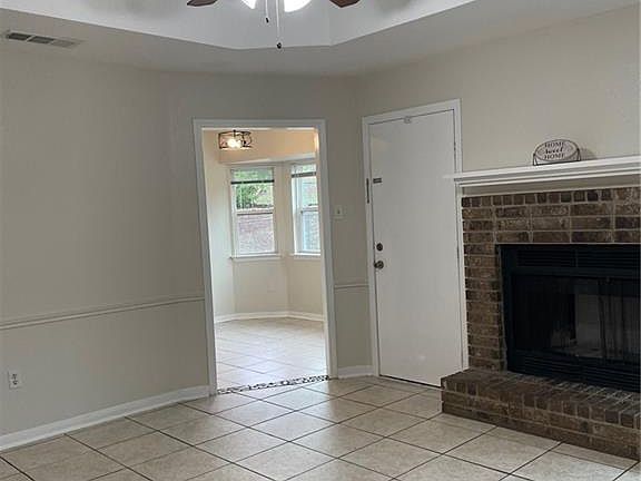 5th image of 211 Spur Dr