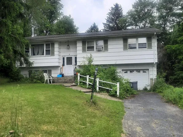 3 Hamilton Avenue, Highland Mills, NY 10930