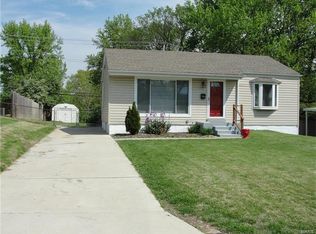 195 Maple Dr, Florissant, MO 63031