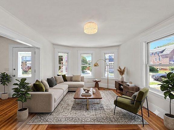4th image of 40 Archer St