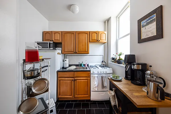 Rented by Compass | media 9