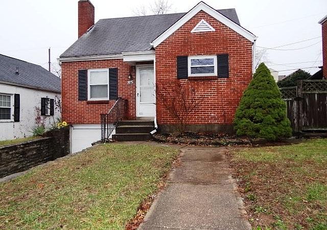 1st image of 761 Coralie St