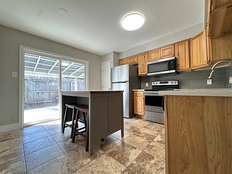 6713 W Gate Blvd #A — Photo 2