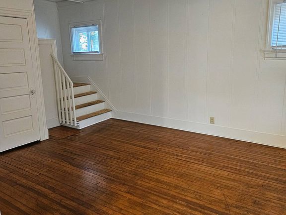 2nd image of 637 Creighton Ave