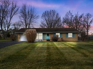 3735 Pineview Dr, Fort Wayne, IN 46815