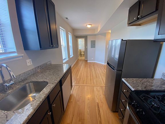 5th image of 2801-05 W Lawrence Ave #2803-C1W