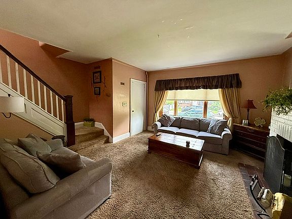 5th image of 2040 Brown St #1