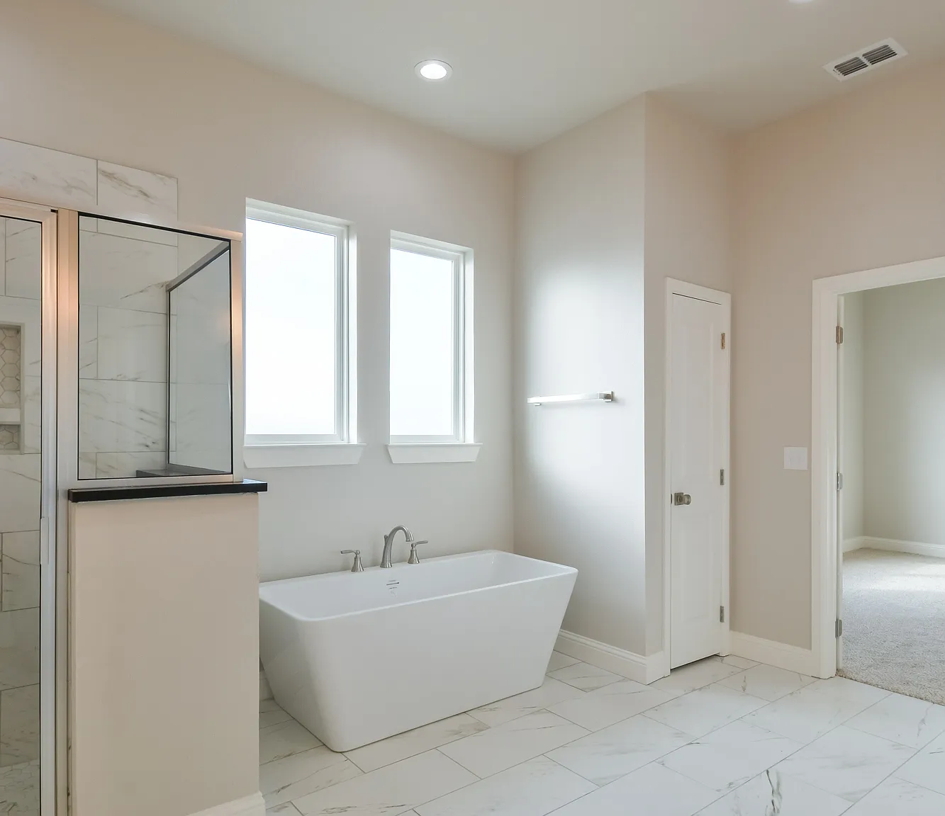 4 bed, 2201 sqft, $3,650 — Photo 1