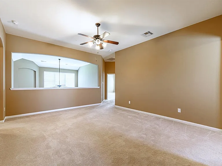 4607 Rockton Hills Ln — Photo 36