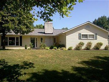 1st image of 67 Chelmsford Dr