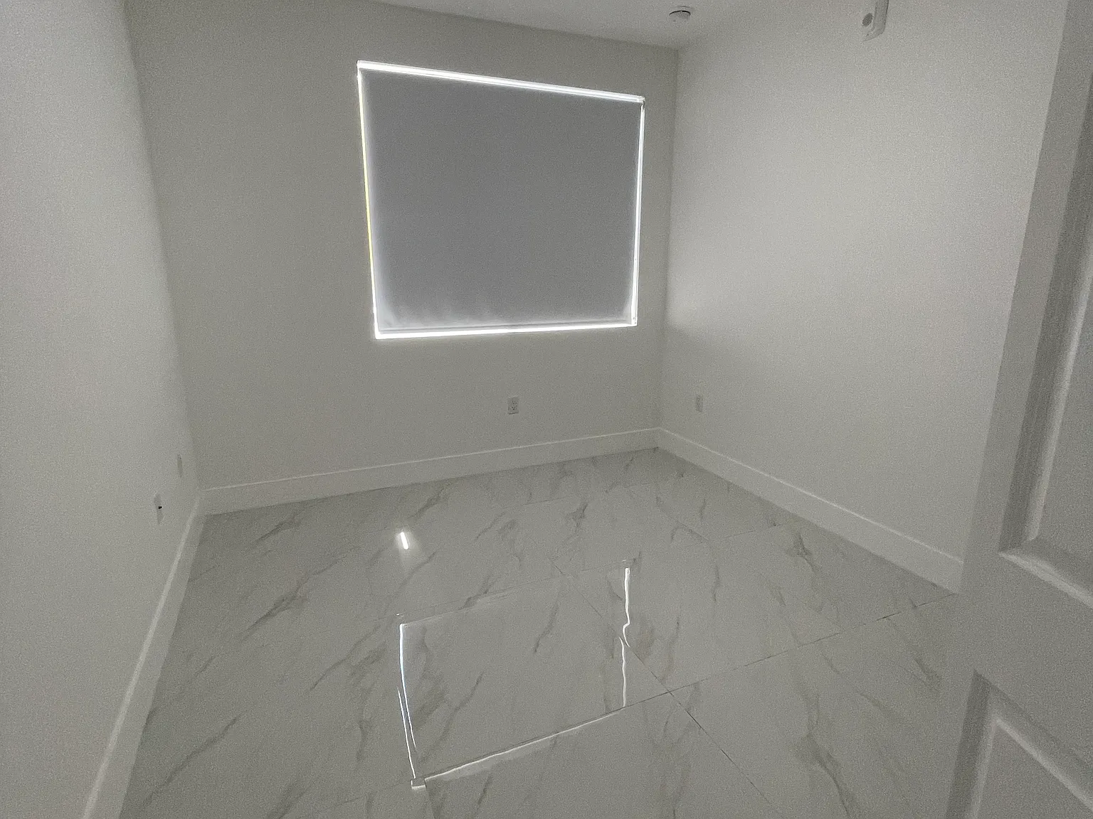 1275 W 26th Pl — Photo 4