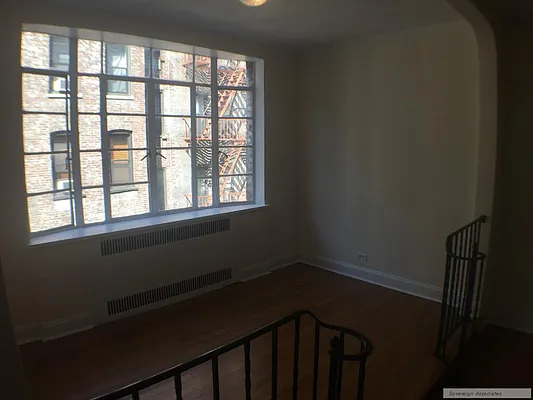 Rented by Sovereign Associates | media 25