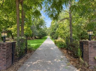 98 Quality Ave N, Lakeland, MN 55043