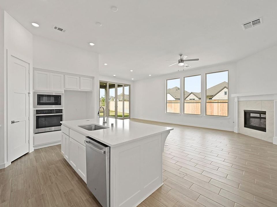 1st image of 27004 W Rustlers Bnd