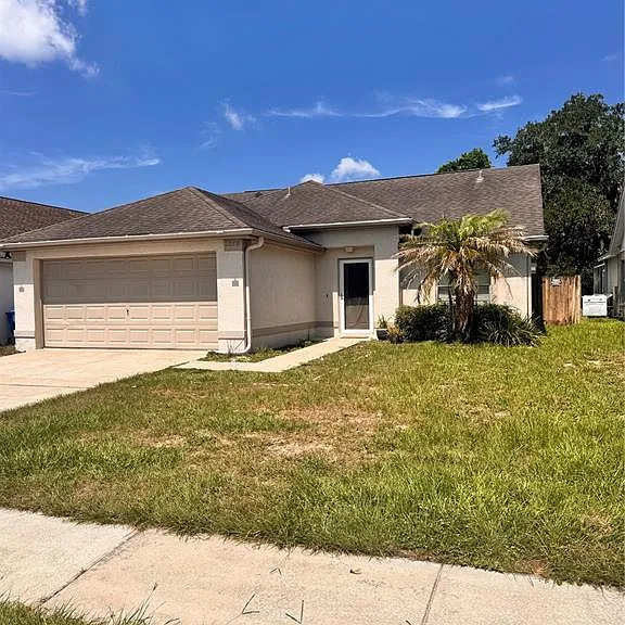 2070 Sarah Louise Dr — Photo 2