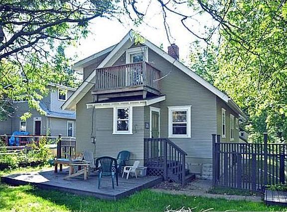 2nd image of 1961 Hyacinth Ave E