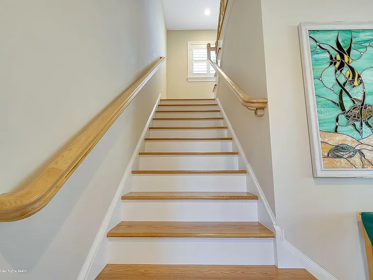 330 Villa Park Way — Photo 22