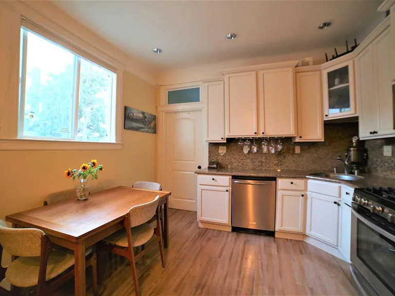 274 Lexington St #B — Photo 6