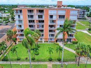 15 S Golfview Rd APT 403, Lake Worth, FL 33460