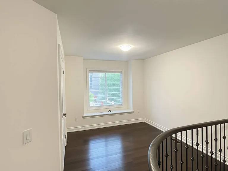 240 Seaview Hts — Photo 12
