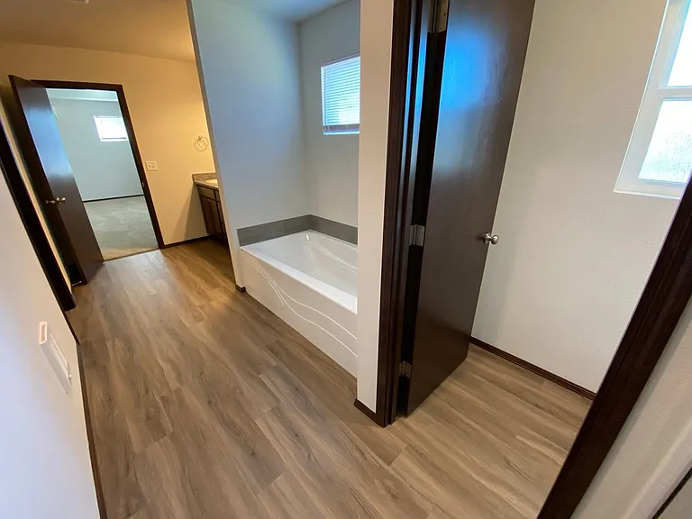 2108 W Sunnyview Ln — Photo 21