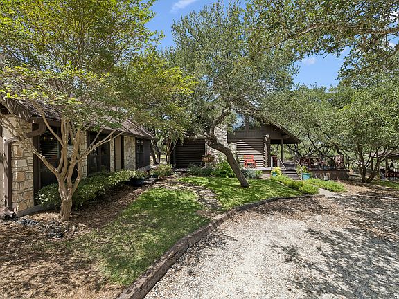 4th image of 28155 BOERNE STAGE RD
