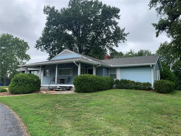 1020 Woodcrest Ln, Hazelwood, MO 63042
