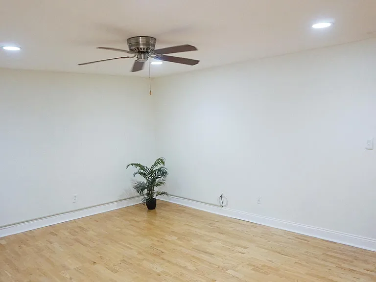 41 Walnut St #44 — Photo 7