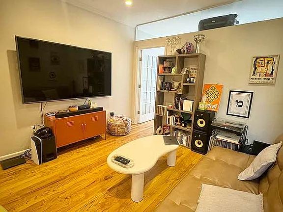 4th image of 104 Suffolk St APT 8