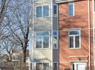 2563 N Greenview Ave, Chicago, IL 60614