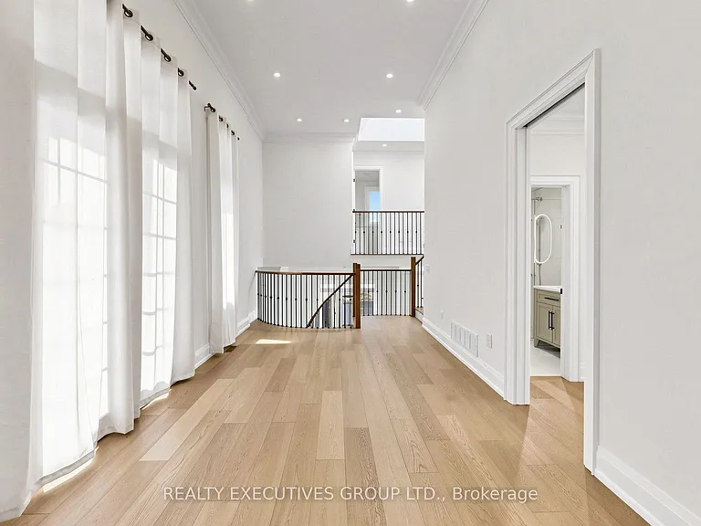 8 Limelight St — Photo 30