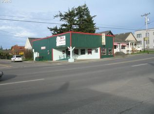 1096 Virginia Ave, North Bend, OR 97459
