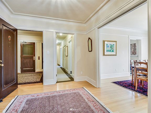 5th image of 120 W Highland Dr #320